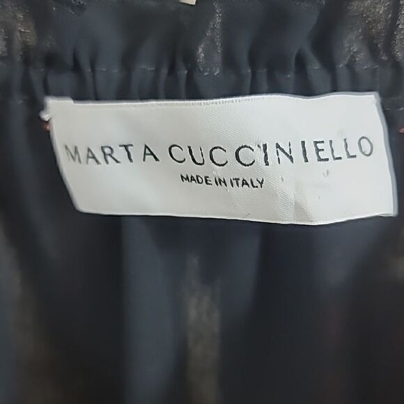Marta Cucciniello Gorgeous black Embroidered appliqued Sleeve top. - Picture 4 of 8